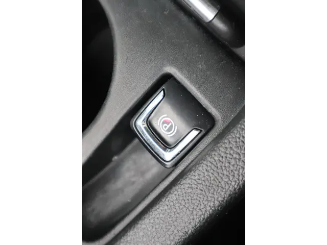 Opel Astra Sports Tourer 1.4 Turbo Cosmo 2012 Benzine 24