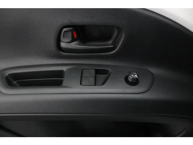 Toyota Aygo X Hybrid 115 play 2026 Hybride Benzine 28