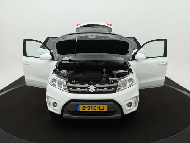 Suzuki Vitara 1.6 Exclusive 2016 Benzine 24