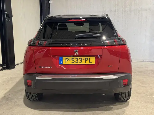 Peugeot e-2008 EV GT Pack 50 kWh 2021 Elektrisch 23