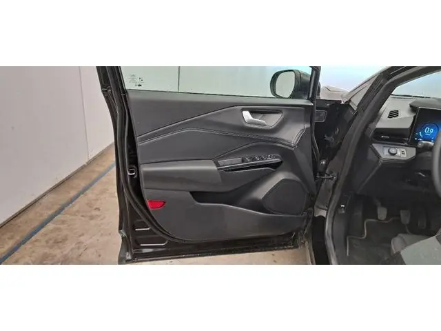 Ford Puma 1.0 EcoBoost Hybrid Titanium 2024 Benzine 9