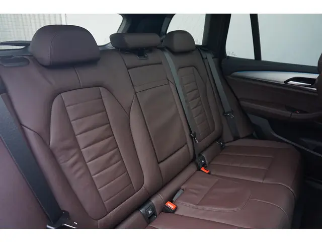 BMW iX3 High Executive Edition 2025 Elektrisch 10