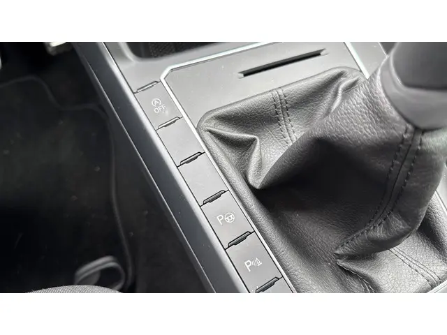 Volkswagen Polo 1.0 TSI R-Line Edition 2026 Benzine 36