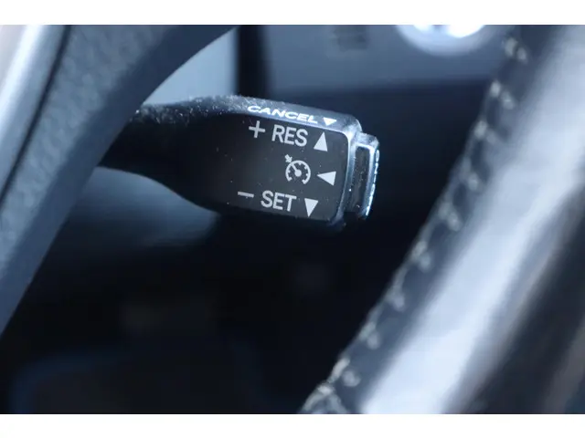 Toyota Auris 1.8 Hybrid Aspiration 2013 Hybride Benzine 28