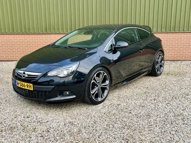 Opel Astra GTC 1.6 Turbo Sport - OPC Pakket 2012 Benzine 26
