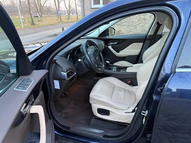 Jaguar F-PACE 2.0 Prestige E-Performance 20d 2017 Diesel 9