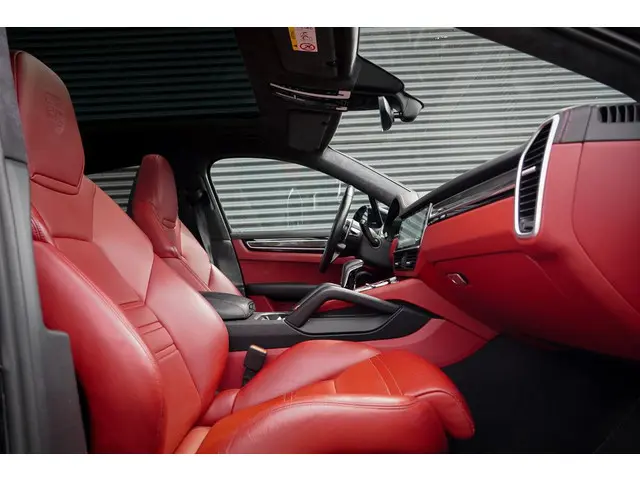 Porsche Cayenne Coupé 3.0 2020 Benzine 38