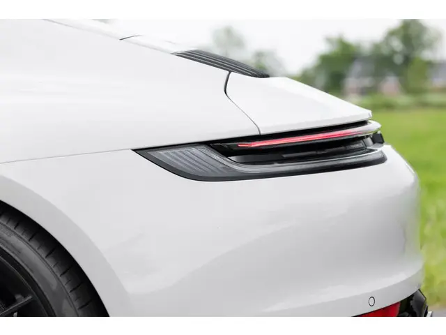 Porsche 911 3.0 Carrera GTS 2022 Benzine 110