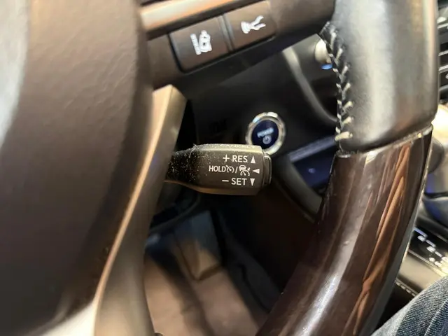 Lexus RX 450h 4WD President Line 2018 Hybride Benzine 18