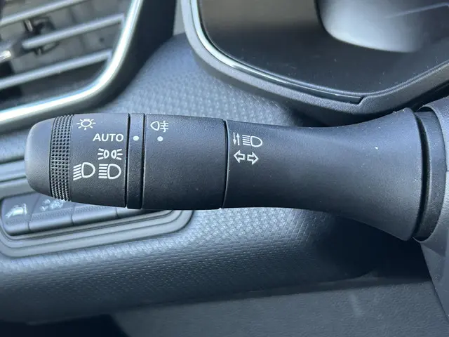 Mitsubishi Colt 1.0T MT First Edition 2025 Benzine 13