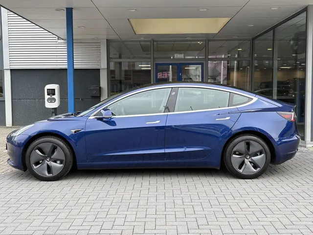 Tesla Model 3 Standard RWD Plus 60 kWh 2020 Elektrisch 11