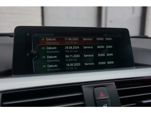 BMW 3 Serie 320i High Exec 2017 Benzine 12