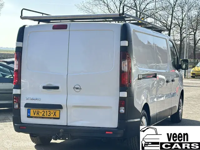 Opel Vivaro 2