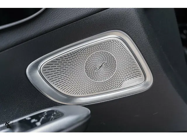 Mercedes-Benz C-Klasse 300 AMG Line 2021 Benzine 26