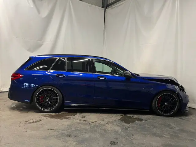 Mercedes-Benz C-Klasse Estate AMG 63 S 2016 Benzine 6