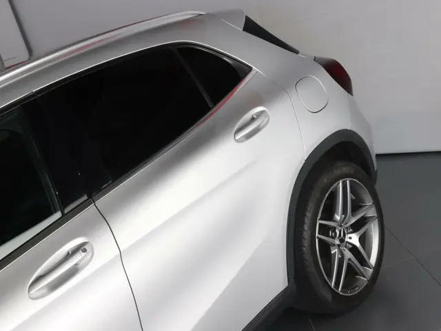 Mercedes-Benz GLA 200 Prestige 2016 Benzine 23