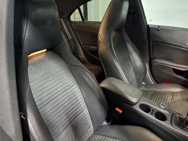 Mercedes-Benz CLA 200 PANO PDC AMG 2014 Benzine 7
