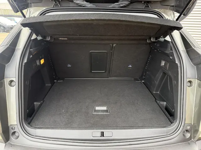 Peugeot 3008 1.2 PureTech Allure 2018 Benzine 26