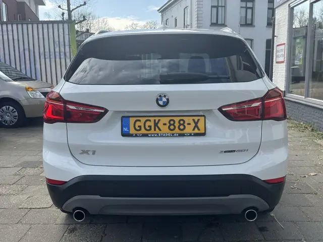BMW X1 xDrive20i High Executive Ed. 2019 Benzine 5