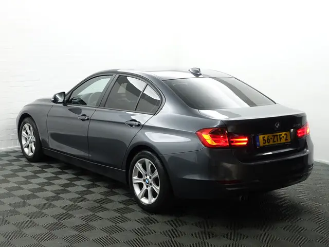 BMW 3 Serie 328i High Executive Aut- 2013 Benzine 5