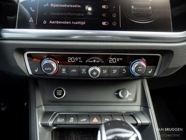Audi Q3 Sportback 45 TFSI E S-Line 2021 Hybride Benzine 37