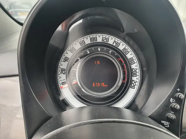 Fiat 500 1.0 Hybrid Club 2023 Benzine 12