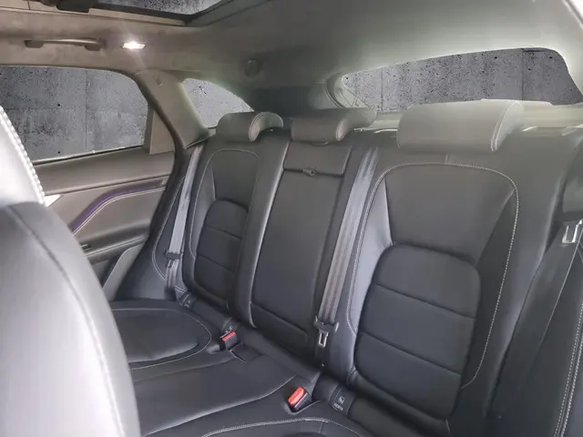 Jaguar F-PACE 3.0 S/C S AWD 35t 2018 Benzine 13