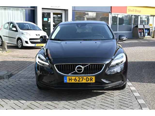 Volvo V40 3