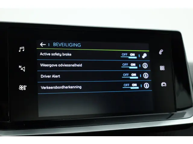 Peugeot e-2008 EV Active 50 kWh 2020 Elektrisch 16