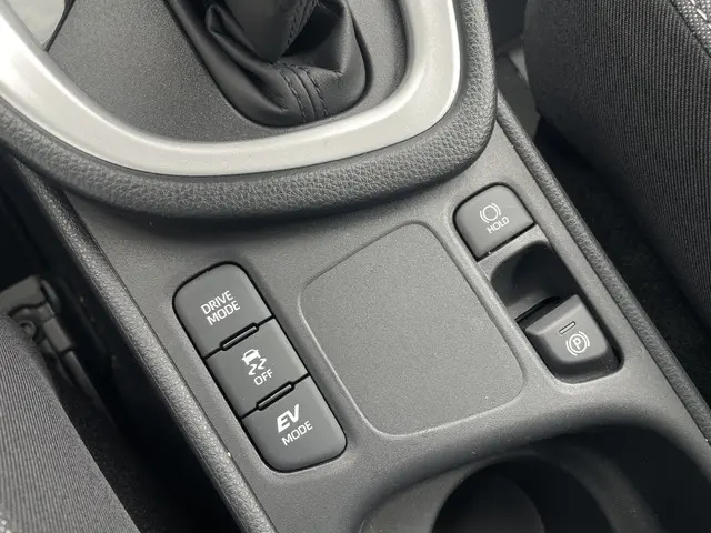 Toyota Yaris 1.5 Hybrid Active 2023 Hybride Benzine 15