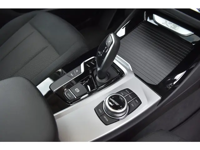 BMW X3 xDrive20i Executive 2018 Benzine 23