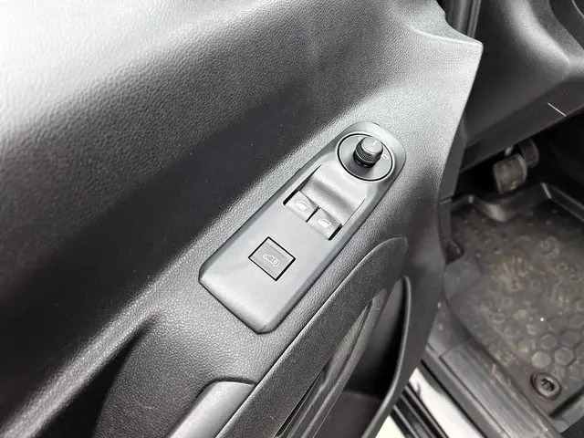 Opel Combo 1.5D L2H1 Edition 2022 Diesel 13