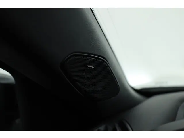 Peugeot 2008 1.2 PureTech GT Pack 2021 Benzine 25