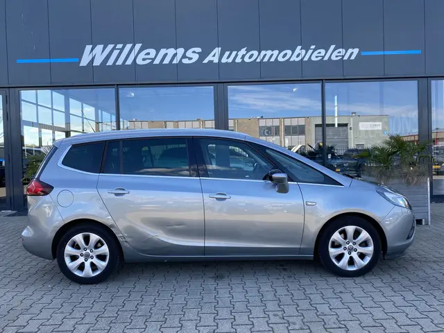 Opel Zafira Tourer 1.4 Cosmo 2012 Benzine 4