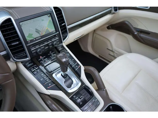 Porsche Cayenne 4.8 S 2014 Benzine 27