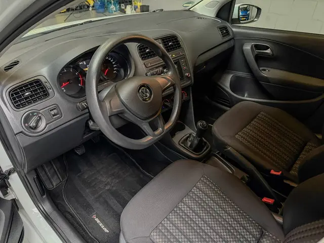 Volkswagen Polo 1.0 Comfortline 2014 Benzine 22