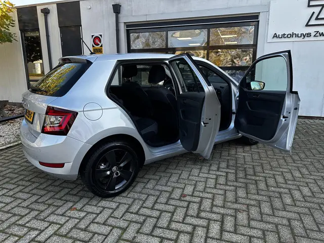 Škoda Fabia 1.0 TSI Sport business 2021 Benzine 21