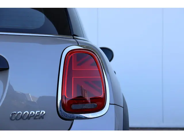 MINI Cooper Mini 1.5 Classic 2023 Benzine 8