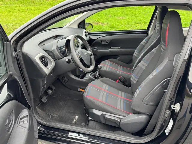 Peugeot 108 1.0 VTi Active Airco 2015 Benzine 15