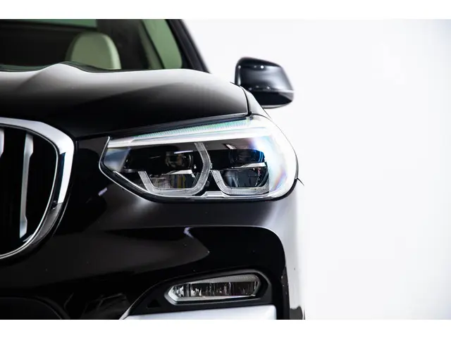 BMW X3 xDrive20i High Executive 2019 Benzine 23