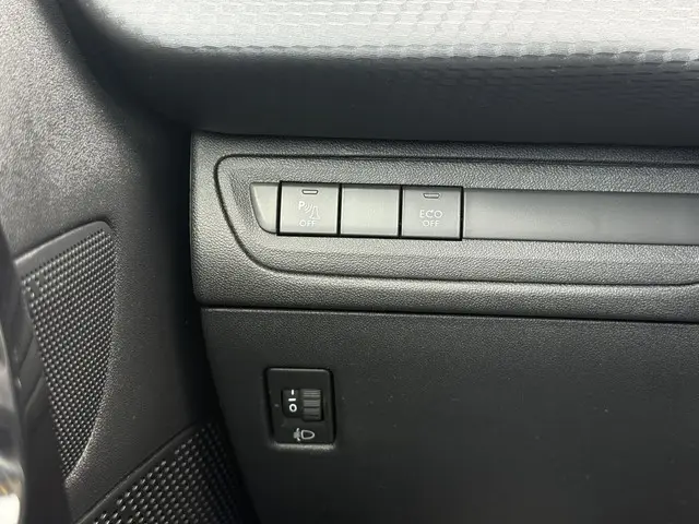 Peugeot 208 1.2 PureTech Allure 2018 Benzine 27