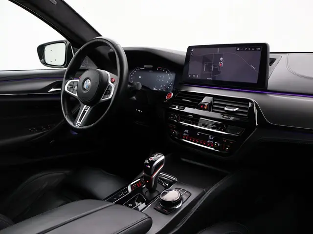 BMW M5 COMPETITION 740 PK FACELIFT MODEL 2020 Benzine 4