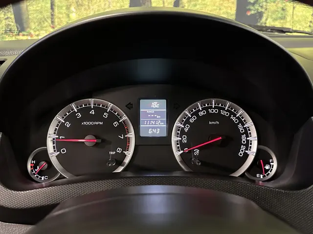 Suzuki Swift 1.2 Bandit EASSS 2013 Benzine 11