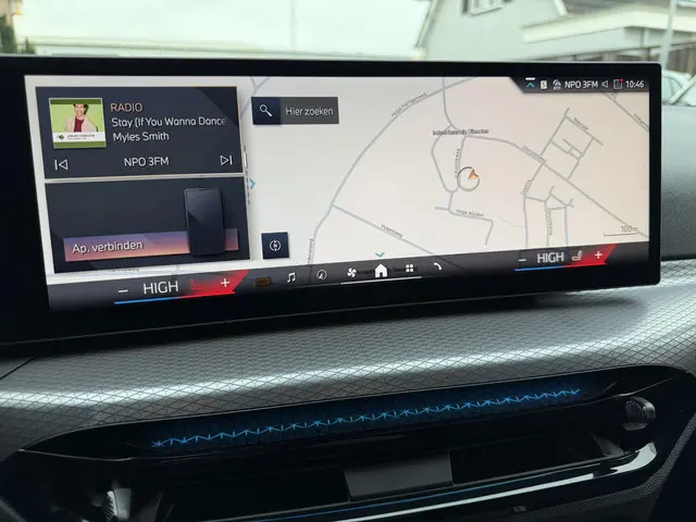 BMW 3 Serie Touring 330i xDrive M-Sport 2025 Benzine 25