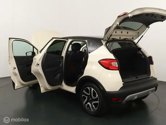 Renault Captur 0.9 TCe Helly Hansen 2015 Benzine 21