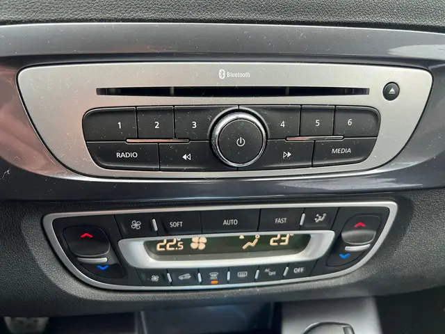 Renault Scénic Xmod 1.2 TCe Bose Navi Pano 2014 Benzine 5