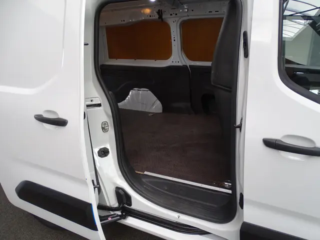 Opel Combo 1.5D L2H1 Maxi Edition, 3 zits 2021 Diesel 25