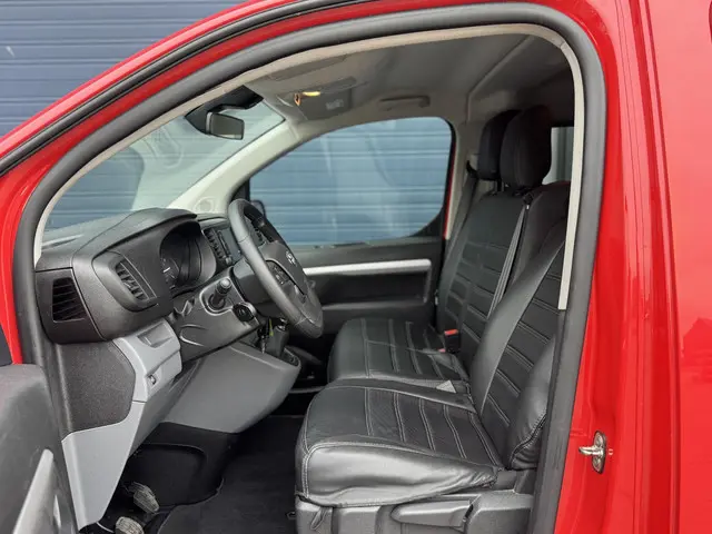 Toyota ProAce Worker 2.0 D-4D Live DC 2022 Diesel 14