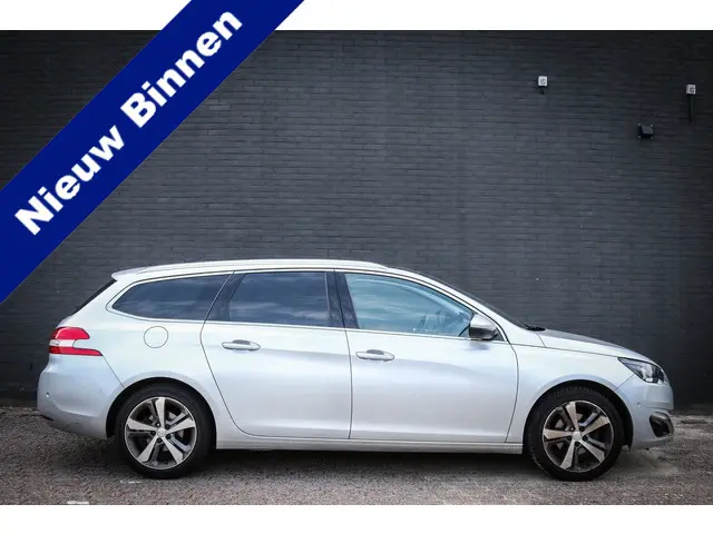 Peugeot 308 SW 1.2 e-THP Première 2015 Benzine