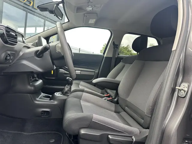 Citroën C4 Cactus 1.2 PureTech Shine 2017 Benzine 7